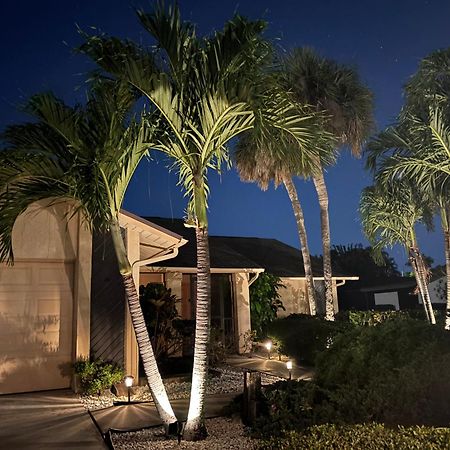 Pool Home With A New Sparkling Pool, Close To Beach, Lovely Lake View North Naples 外观 照片