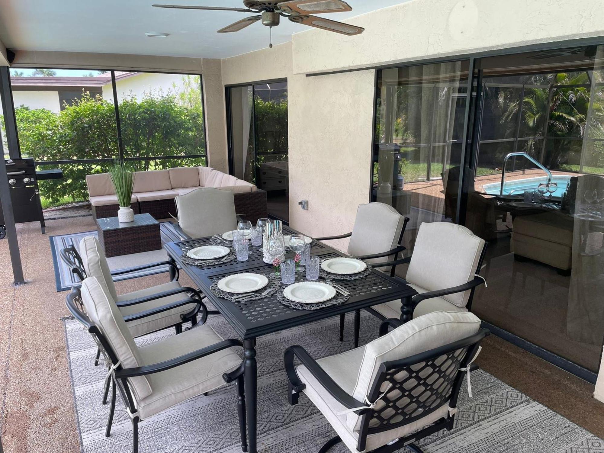 Pool Home With A New Sparkling Pool, Close To Beach, Lovely Lake View North Naples 外观 照片